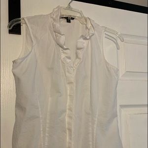 Brooks Brothers white sleeveless top. Never been worn  size 8 petite